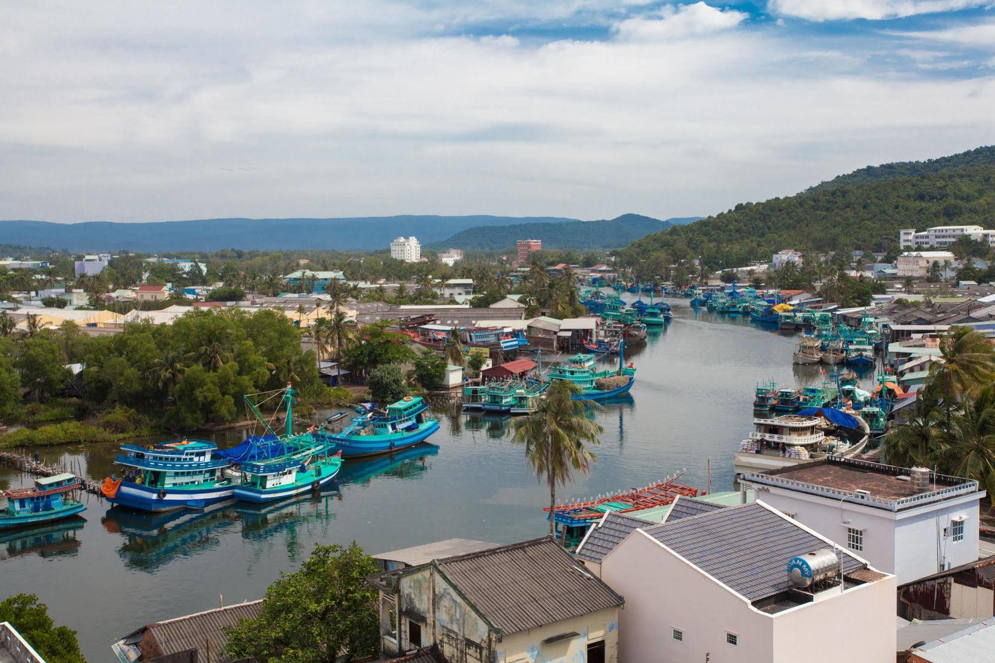 Blue Sky Phu Quoc Hotel Екстериор снимка