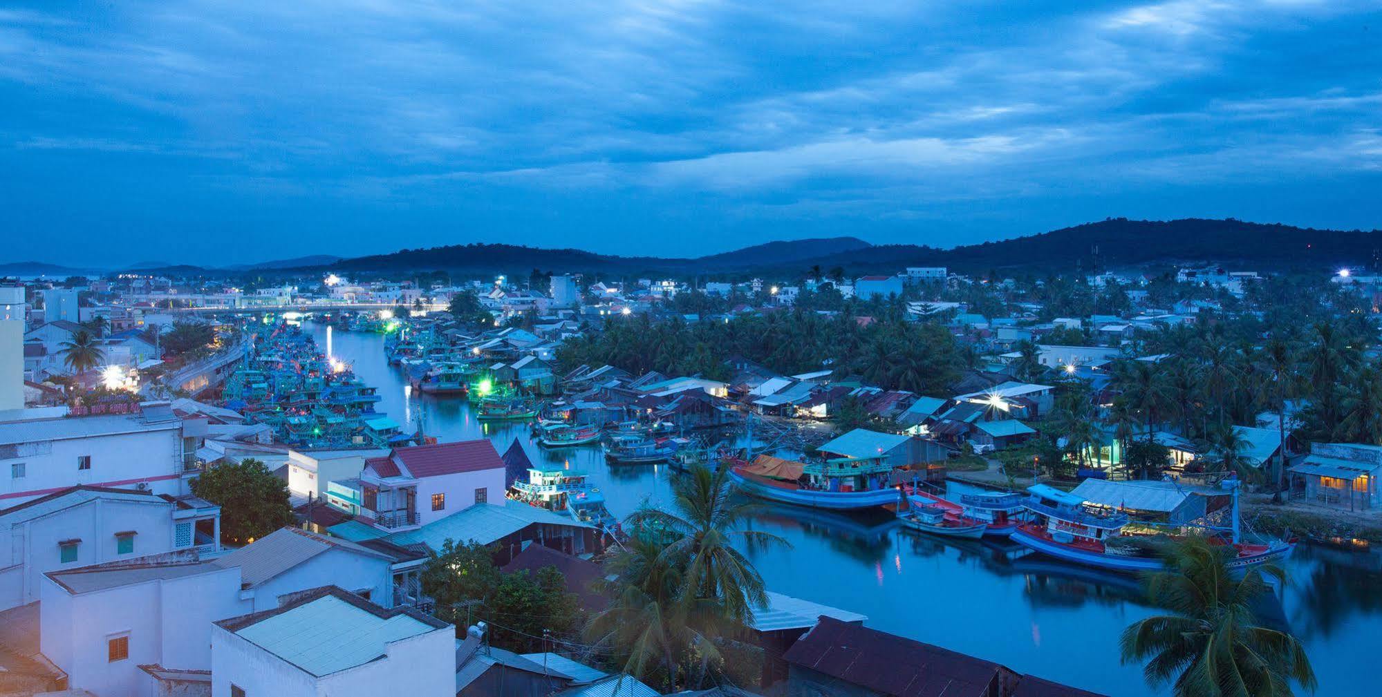 Blue Sky Phu Quoc Hotel Екстериор снимка